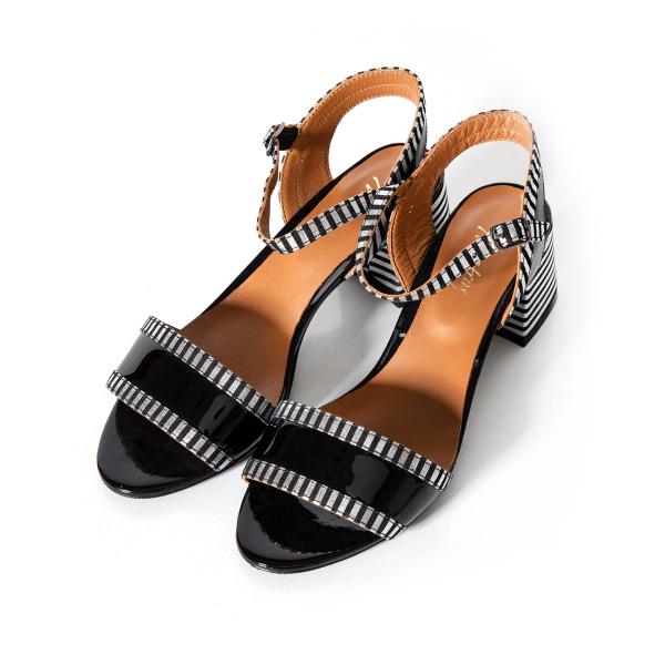 Matraş Kadın Rugan Deri Topuklu Ayakkabı  Siyah 9FF-1060